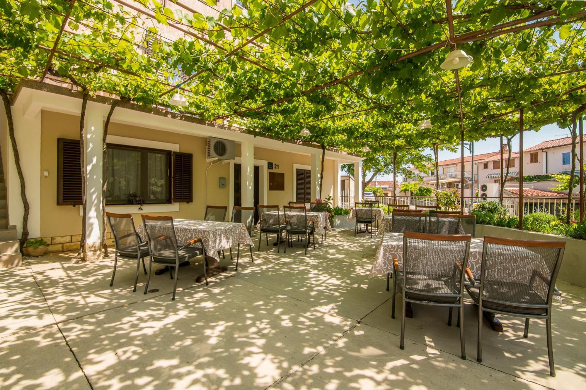 B&B Segulja Malinska Exterior photo